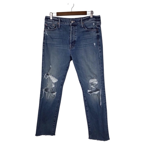 MOTHER Denim - MOTHER Superior The Trickster Skimp Frayed Jeans in Thrill Seeker Size 31.